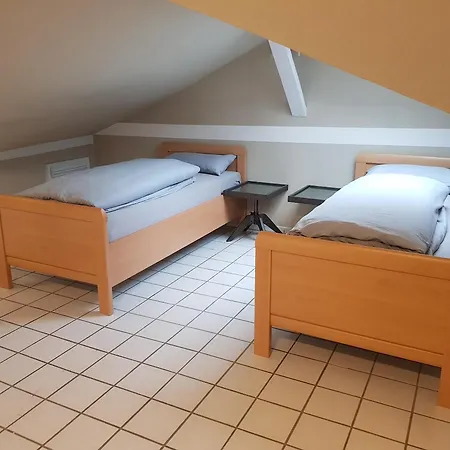 Gemuetliche - Messe Gruga Inn *