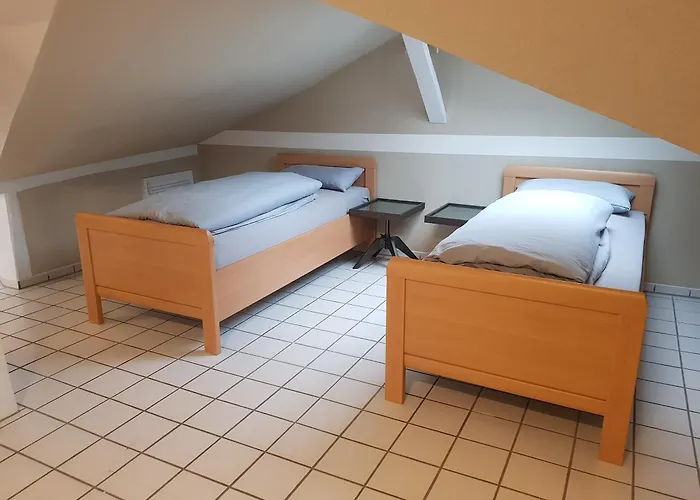 Gemuetliche - Messe Gruga Inn *